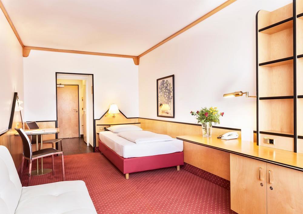 Living Hotel Am Deutschen Museum Мюнхен Екстер'єр фото